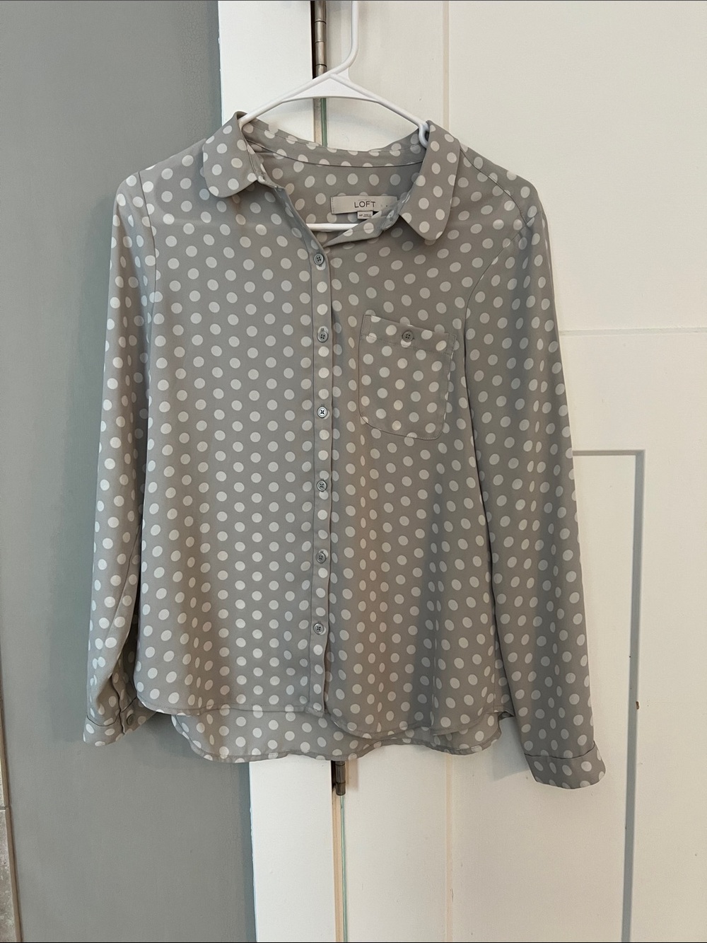 Ann Taylor LOFT blouse size medium petite